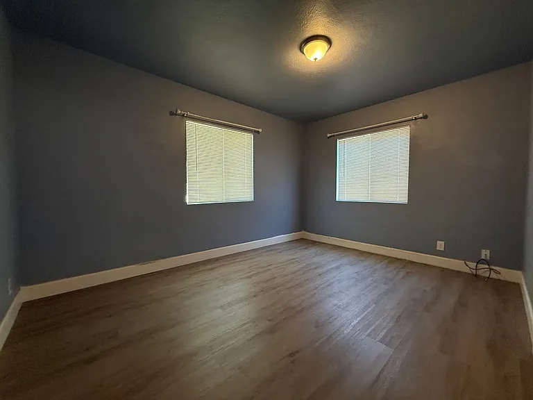 718 Pierce St — Photo 11