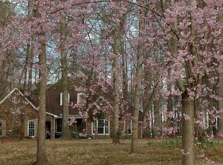 2622 Oxford Dr, Sutherland, VA 23885