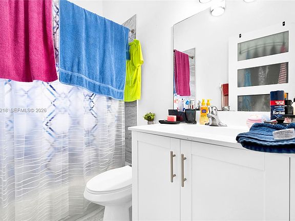 4th image of 64 SW 15th Ter