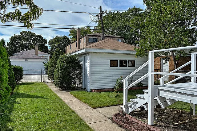 2140 Dobson St — Photo 15