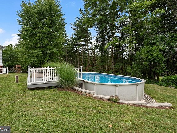 5th image of 1816 S Pleasant Valley Rd