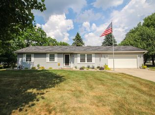 56935 Tamarac Ln, Three Rivers, MI 49093