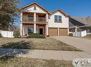 8905 Cranston Ct, Aubrey, TX 76227