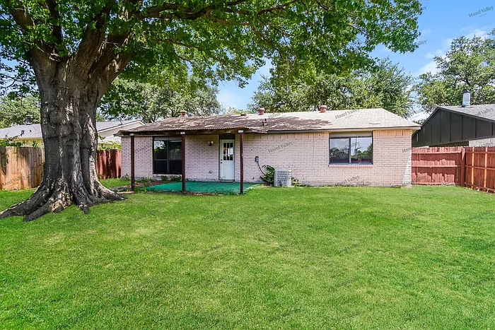 5805 Ridgecove Dr — Photo 11