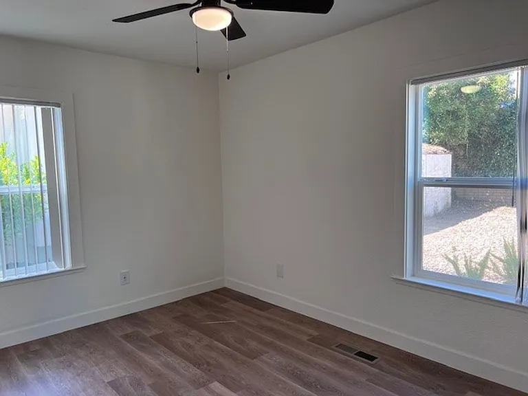 1829 Burnett Way — Photo 7