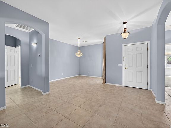 5th image of 2536 Belgreen St
