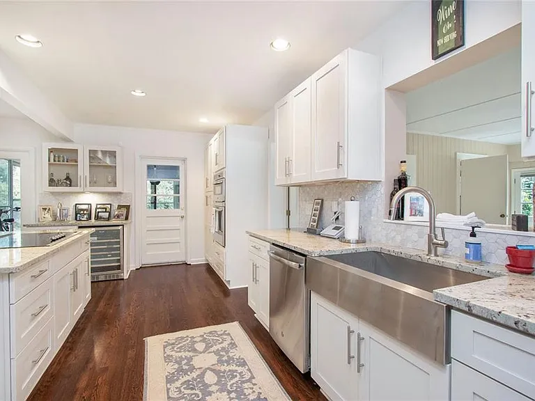 3873 Land O Lakes Dr NE — Photo 16