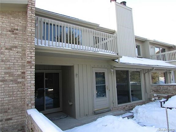 2nd image of 1513 S Hill Blvd #1555