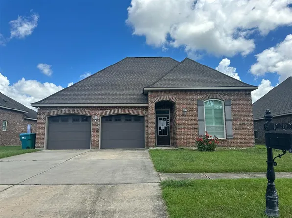 210 Woodhaven Rd, Youngsville, LA 70592