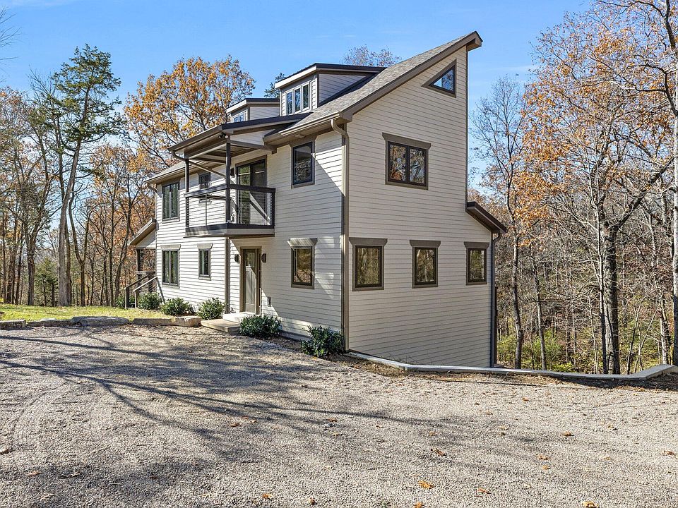 1st image of 565 Shotwell Ln