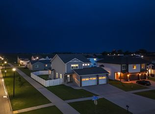 903 58th Ave S, Grand Forks, ND 58201