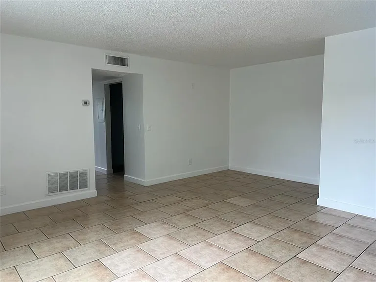 8701 4th St N #105 — Photo 6