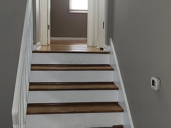 4th image of 521 Ryan Ln APT B
