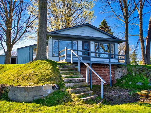 635 Pearl Beach Rd, Coldwater, MI 49036