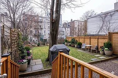 106 North 8th Street, #1R