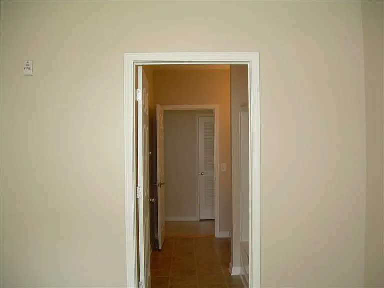 1975 Nocturne Dive
View from second bedroom thru second bathroom to main entry way.