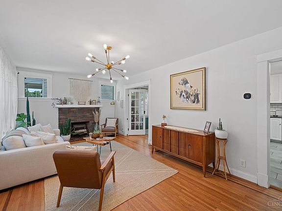 4th image of 4266 Virginia Ave