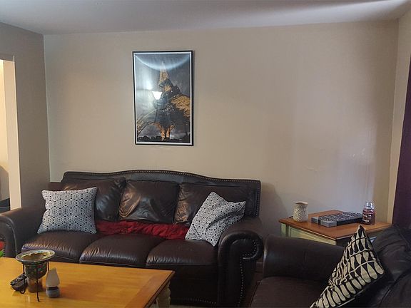 4th image of 192 E Norwich Ave APT B