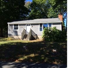 27 Merrill Rd, Clinton, CT 06413