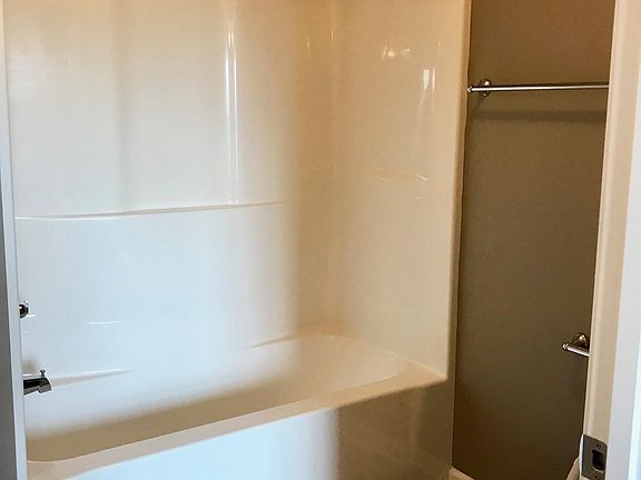 5th image of 532 Patriot Park Ct Unit C