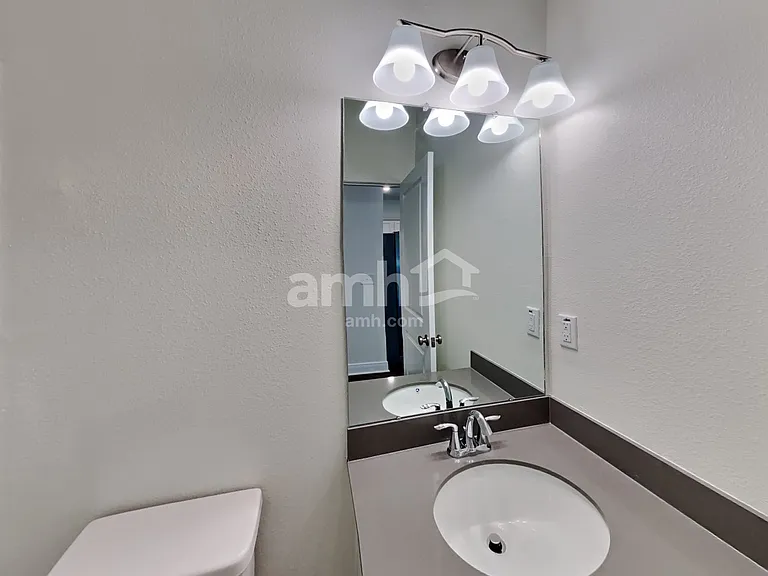 22477 Bellini Cir — Photo 21