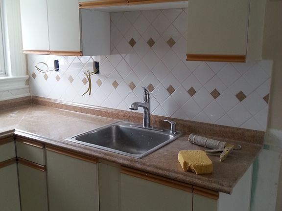 2nd image of 171 N Walnut St APT 1