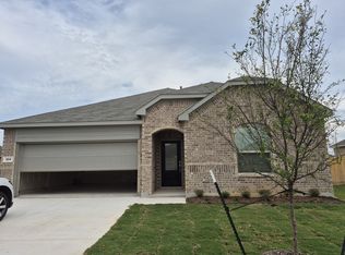 224 Pine St, Azle, TX 76020