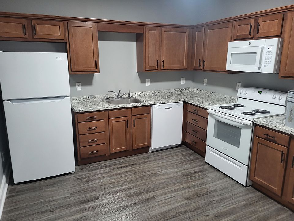 1st image of 1222 Seelbach Ave