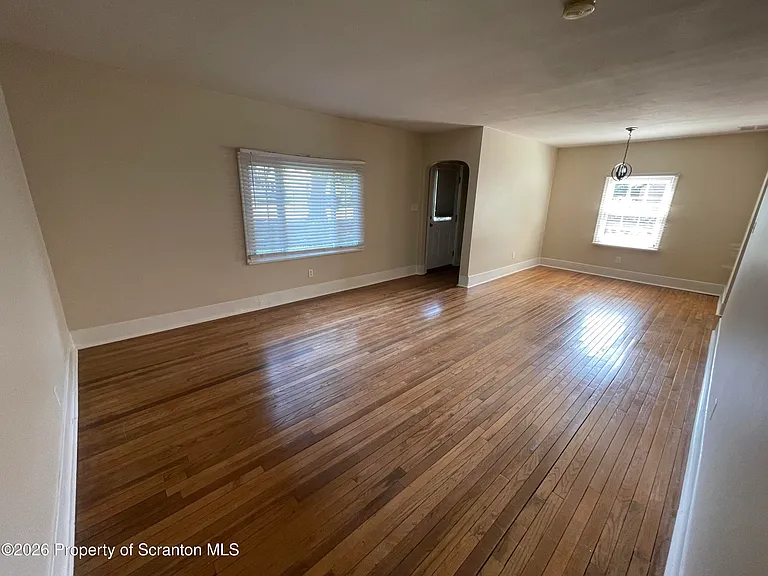 109 Park Dr — Photo 4