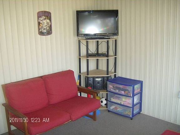 three seasons room