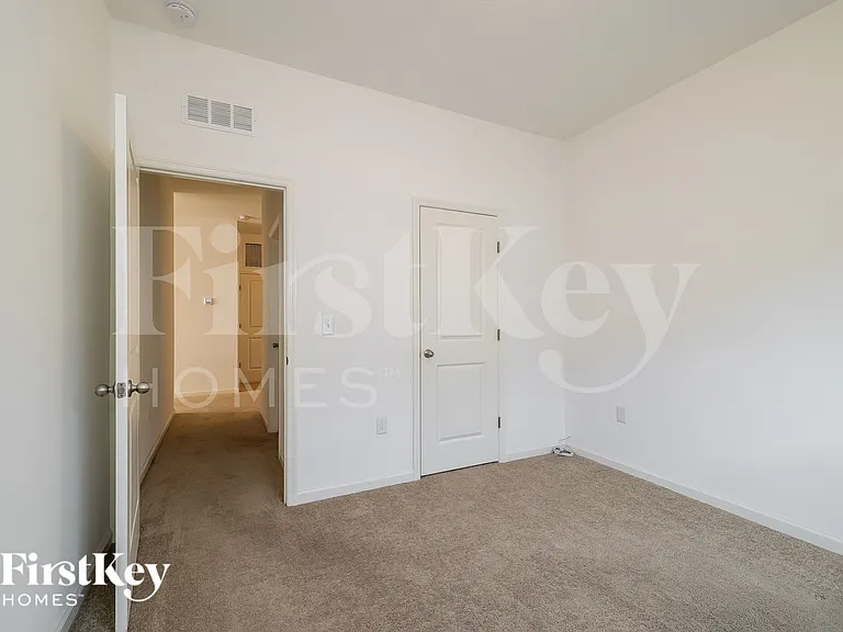 343 Eaglecrest Dr — Photo 11
