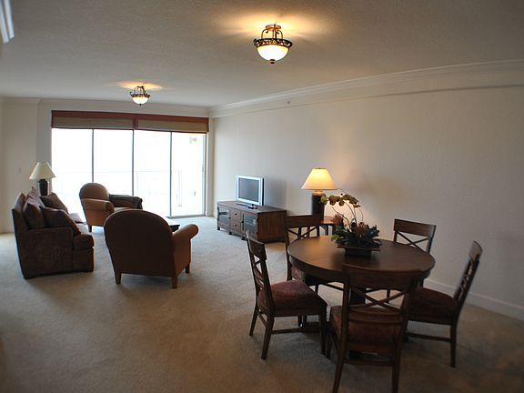 5th image of 817 Mystic Dr APT B401