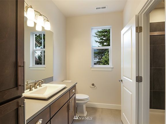 4th image of 901 SE Symmons (Lot 4) Place