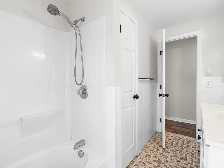 112 Medford St #1 — Photo 19