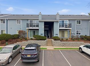 114 Henley Dr #114, Somerset, NJ