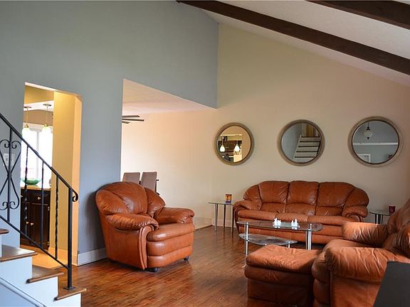 4th image of 20221 Glen Russ Ln