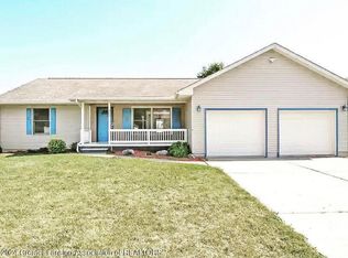 8644 Jacaranda Dr, Dimondale, MI 48821