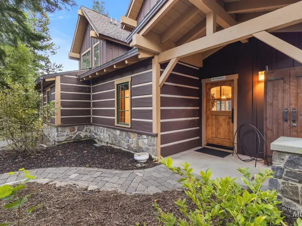 7 Golden Bench Ct, Donnelly, ID 83615