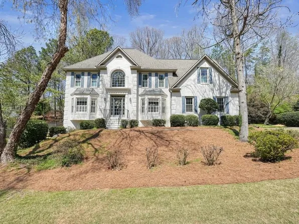 1815 Windsor Wood Dr, Roswell, GA 30075