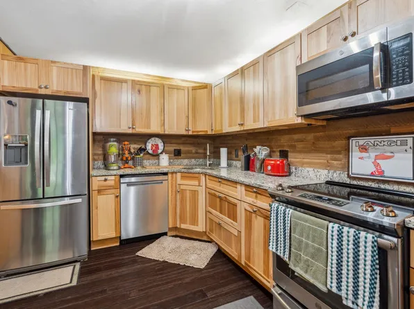 37 Gateway Court #A-9, Mendon, VT 05701