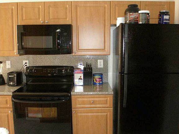 4th image of 4884 NW 97th Ct