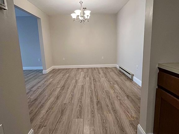 3rd image of 4 Fairfax Avenue #354