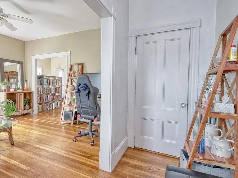 10 Parker St #1 — Photo 3
