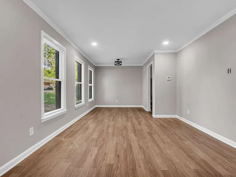 3537 W Deerwood Ave — Photo 8