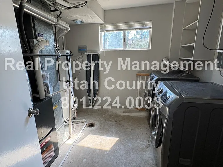 1474 N 375 W — Photo 3