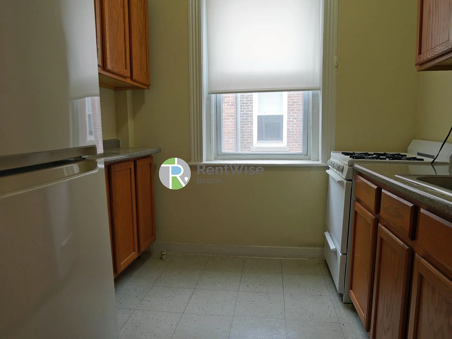 31-35 Gardner St — Photo 4