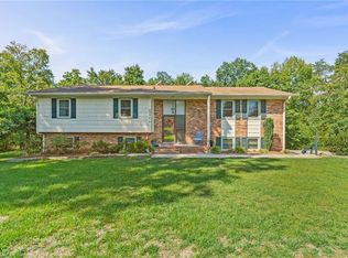 9386 Pumpkin Ridge Rd, Kernersville, NC 27284
