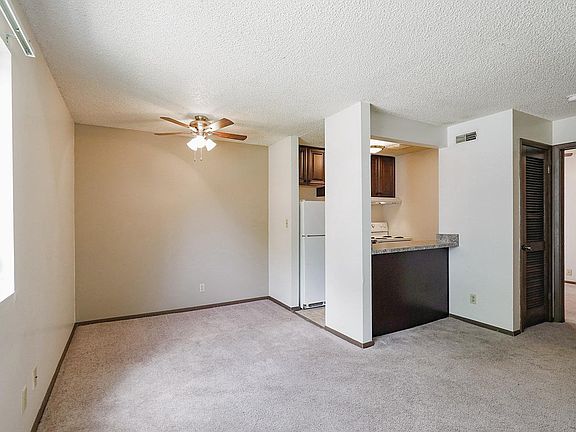 5th image of 1327 D St #1X1R