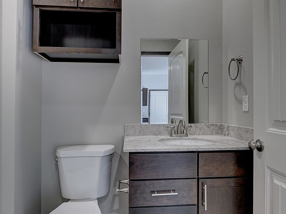 5th image of 2425 S Jackson Ave #1