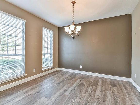 5th image of 25605 Peppermill Creek Dr